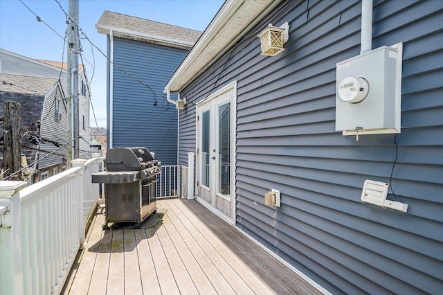 100 California St, Long Beach, NY 11561 - wooden deck with grilling area