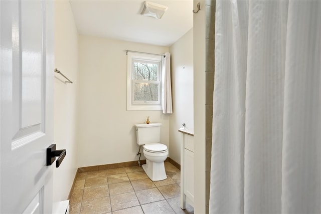 12 W Wind Rd, Pawling, NY 12564 - full bathroom with toilet, a shower with curtain, and baseboards