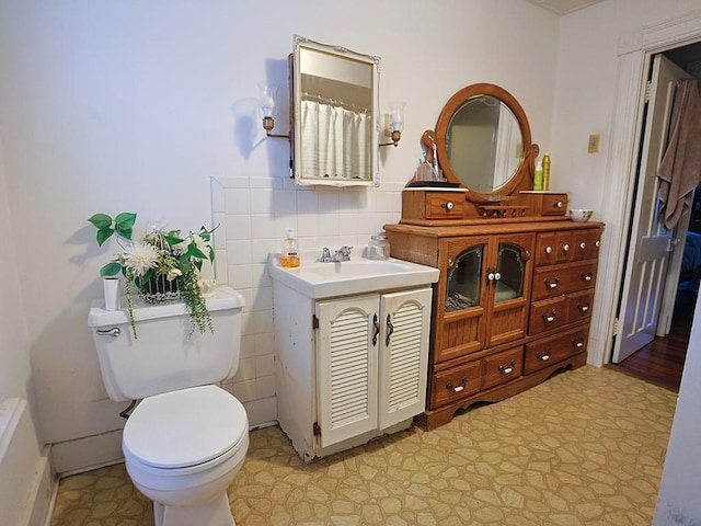 4073 Rte 9w, Saugerties, NY 12477 - full bathroom with toilet and vanity