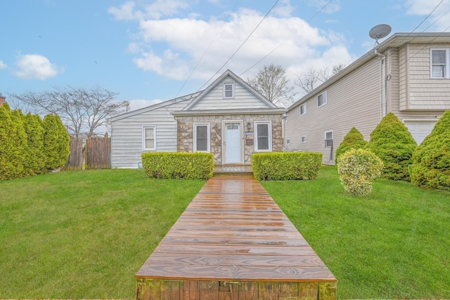 267 Roquette Ave, Floral Park, NY 11001 - photo 3