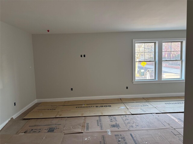 67 2nd St W, Mount Vernon, NY 10550 - unfurnished room with baseboards