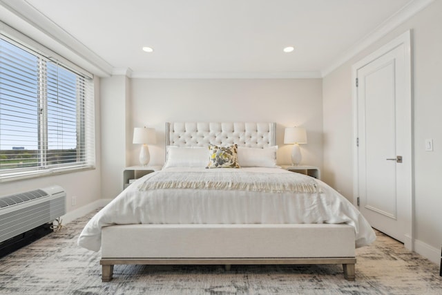 bedroom featuring baseboards, crown molding, a wall unit AC, and recessed lighting
