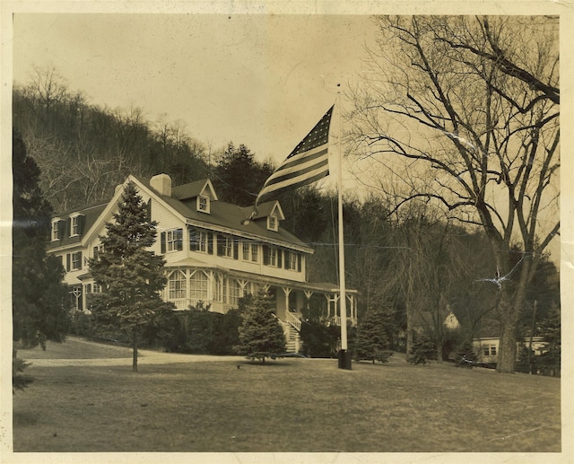 225 River Rd, Nyack, NY 10960 - view of front of property with a chimney