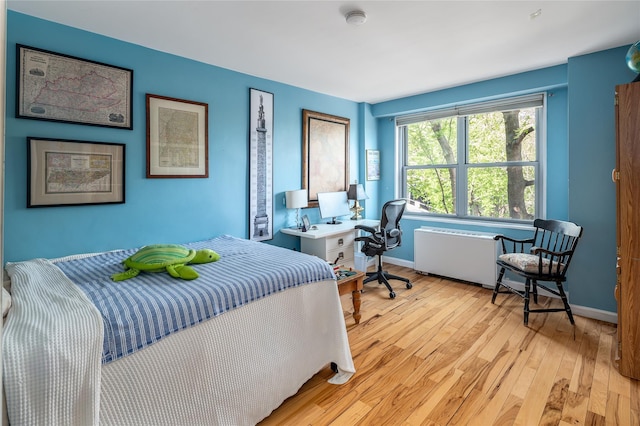 2500 Johnson Ave Unit 2Np, Bronx, NY 10463 - bedroom featuring light wood finished floors, baseboards, and an office area