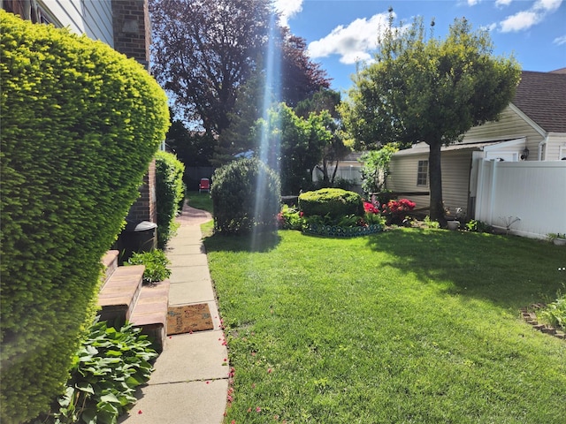 112 Rutland Rd, Hempstead, NY 11550 - view of yard