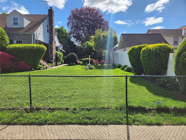112 Rutland Rd, Hempstead, NY 11550 - view of yard