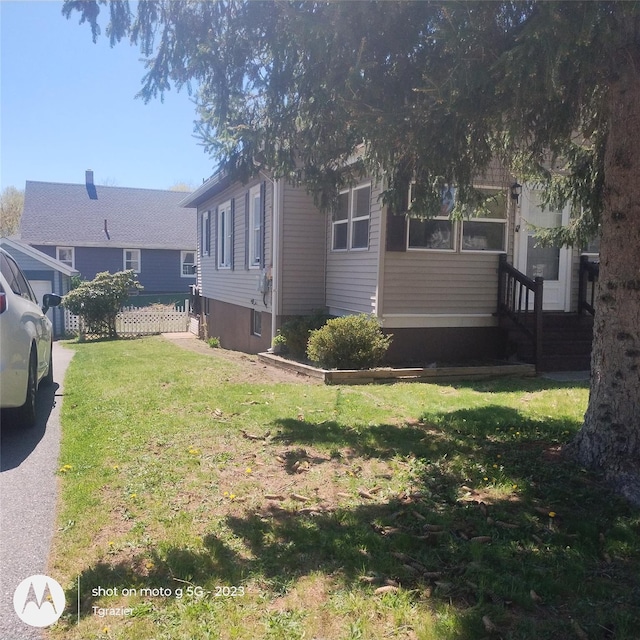 109 Lake Ave, Middletown, NY 10940 - view of home's exterior featuring a yard