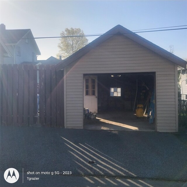 109 Lake Ave, Middletown, NY 10940 - garage with fence and driveway