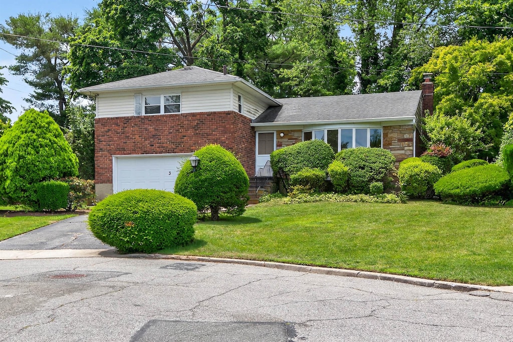 3 Woodale Ct, Glen Cove, NY 11542 - photo 1