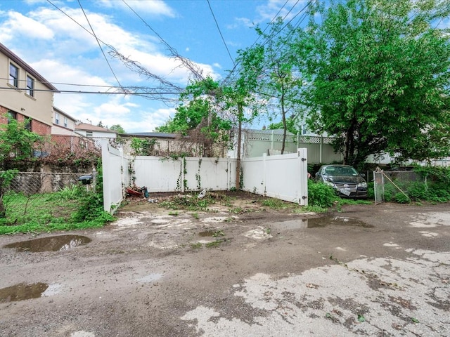 17209 Sayres Ave, Jamaica, NY 11433 - photo 21