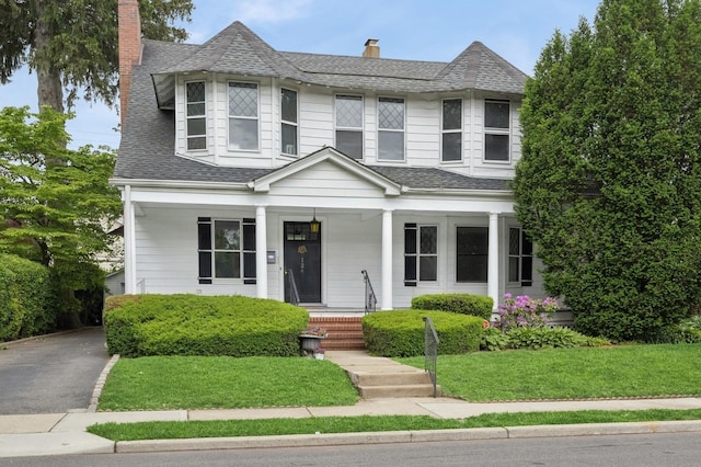 124 Roxbury Rd, Garden City, NY 11530 - photo 1