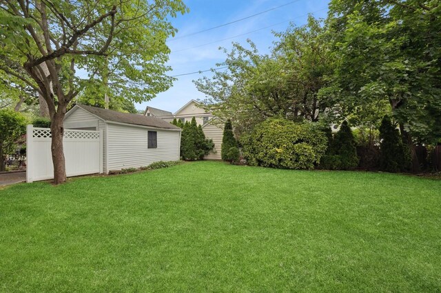 124 Roxbury Rd, Garden City, NY 11530 - photo 34
