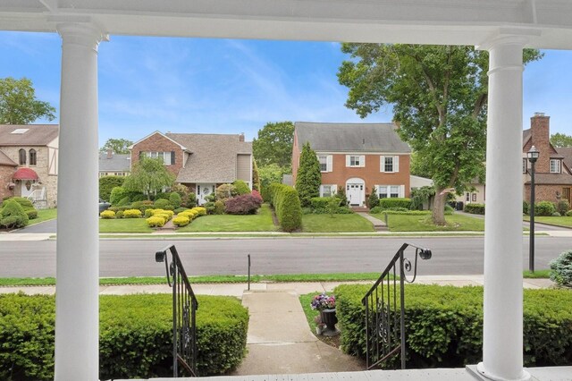 124 Roxbury Rd, Garden City, NY 11530 - photo 37