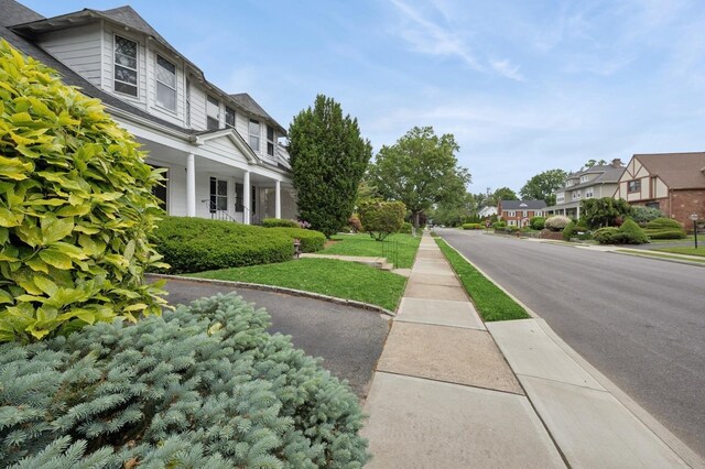 124 Roxbury Rd, Garden City, NY 11530 - photo 42