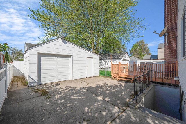 1041 N 6th St, New Hyde Park, NY 11040 - detached garage with concrete driveway