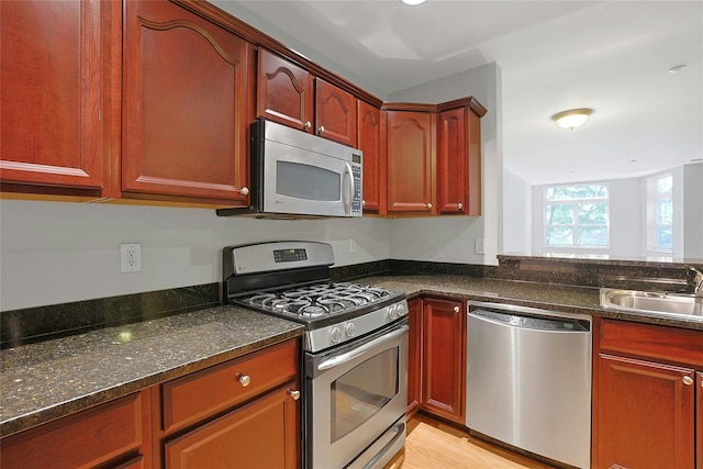 3216 Leeward Dr, Haverstraw, NY 10927 - photo 4