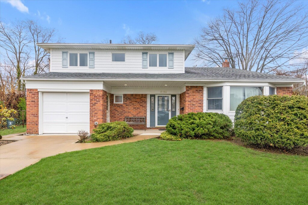 2199 Clover Ct, East Meadow, NY 11554 - photo 1