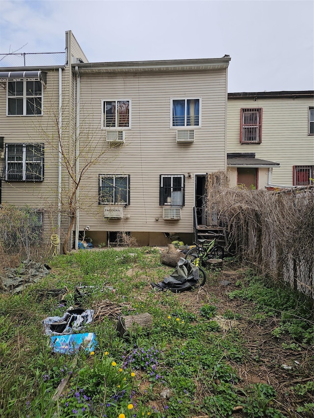 1333 Chisholm St, Bronx, NY 10459 - back of house featuring fence