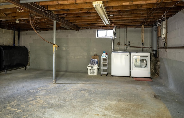 24 Briarbrook Rd, Ossining, NY 10562 - below grade area featuring oil tank and washing machine and dryer