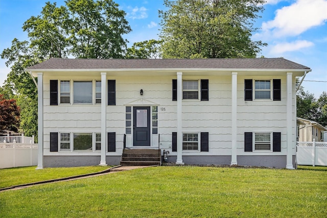 125 Lakewood Dr, Congers, NY 10920 - bi-level home featuring entry steps