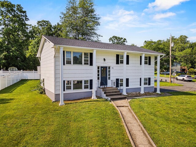125 Lakewood Dr, Congers, NY 10920 - raised ranch with roof with shingles