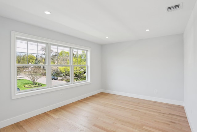 44 Harbor Hills Dr, Port Washington, NY 11050 - spare room with baseboards, visible vents, light wood-type flooring, and recessed lighting