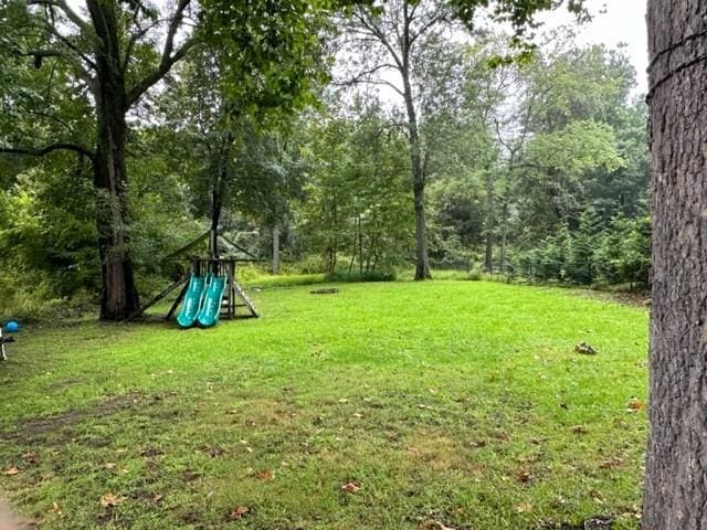 7 Ash St, New Windsor, NY 12553 - view of grassy yard