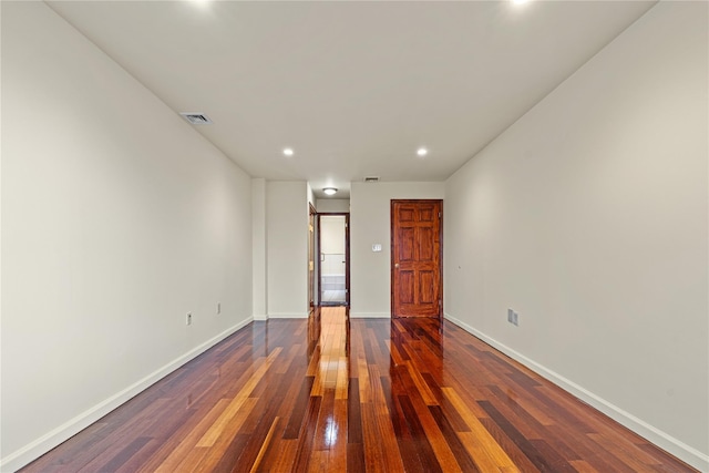 120-06 Riviera Ct Unit 17B, College Point, NY 11356 - unfurnished room featuring dark wood finished floors, baseboards, and recessed lighting