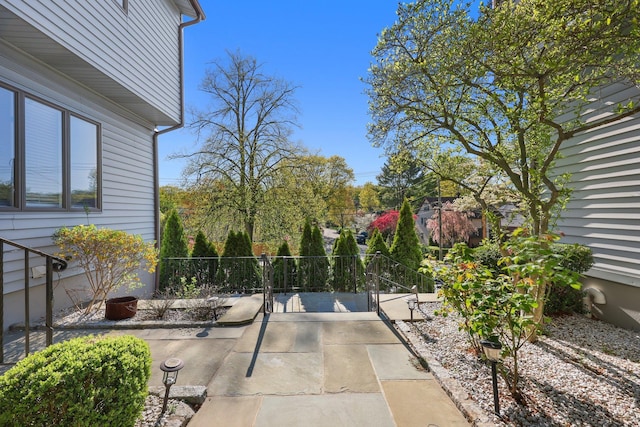 81 Pemberwick Rd Unit A, Greenwich, CT 06831 - view of patio