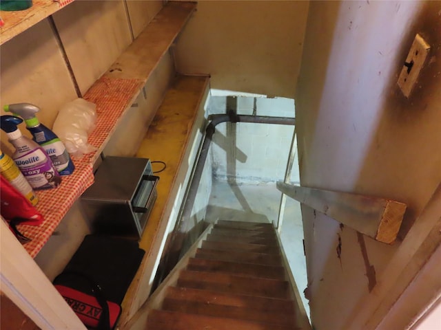 565 18th St, West Babylon, NY 11704 - view of staircase