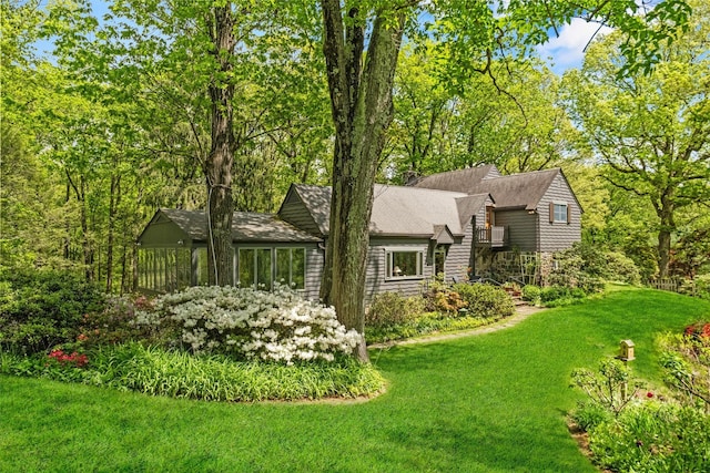 1391 Hunterbrook Rd, Yorktown Heights, NY 10598 - view of front facade with a front yard