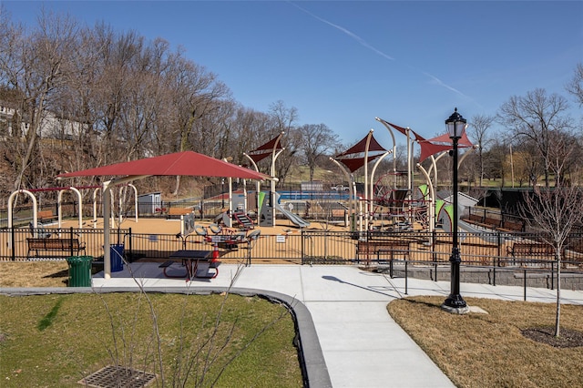 116 Oakland Ave, Tuckahoe, NY 10707 - view of community playground