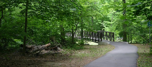 116 Oakland Ave, Tuckahoe, NY 10707 - view of property's community featuring a wooded view