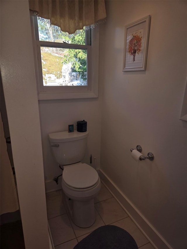 25 Evergreen Rd, Putnam Valley, NY 10579 - bathroom with baseboards and toilet