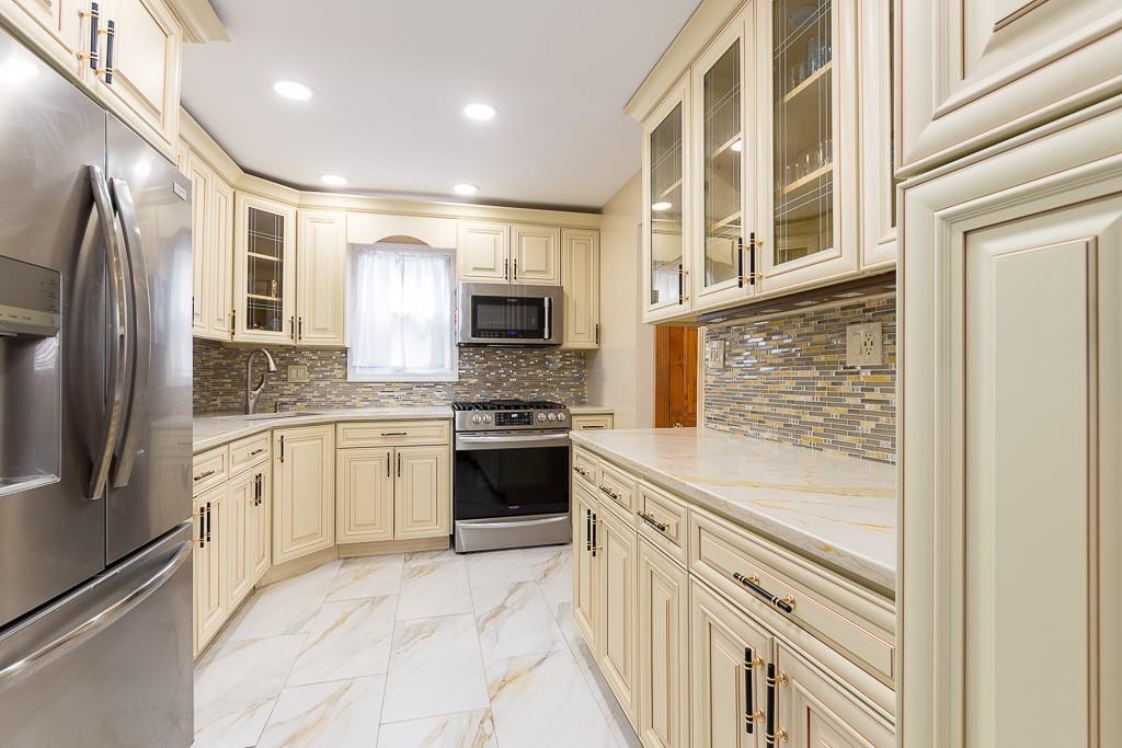 14827 230th Pl, Rosedale, NY 11413 - photo 1