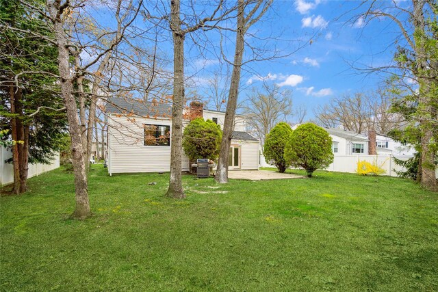 36 Pinewood Dr, Commack, NY 11725 - view of yard with a patio