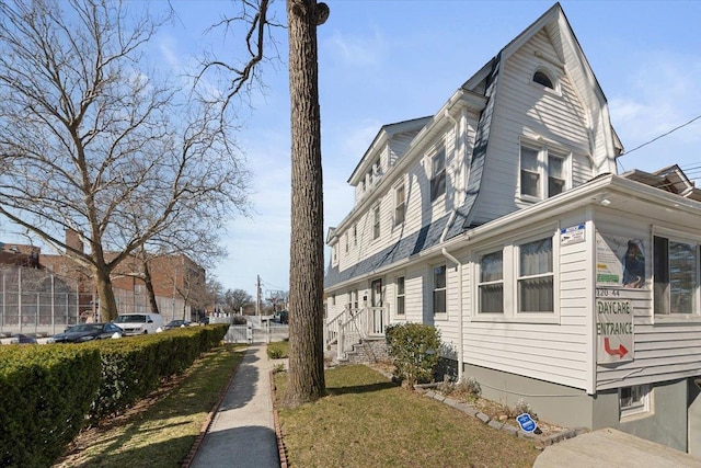 view of home's exterior