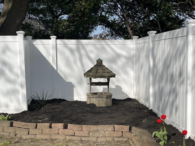 exterior space with fence