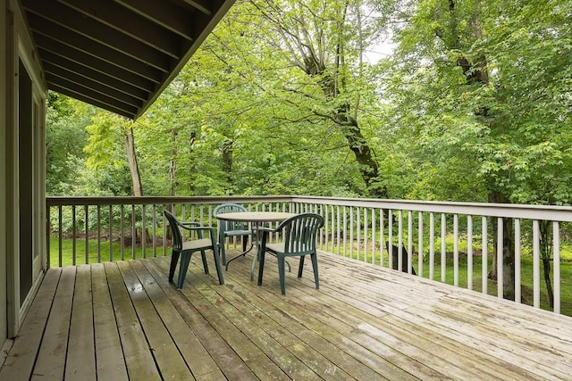 14 Wesley Ct, Congers, NY 10920 - deck featuring outdoor dining area