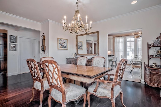 dining area with crown molding, an inviting chandelier, baseboards, dark wood-style floors, and recessed lighting
