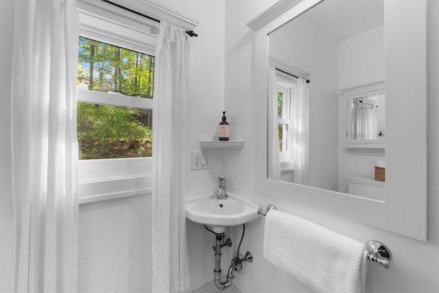 101 Mohican Park Ave, Dobbs Ferry, NY 10522 - half bathroom with toilet