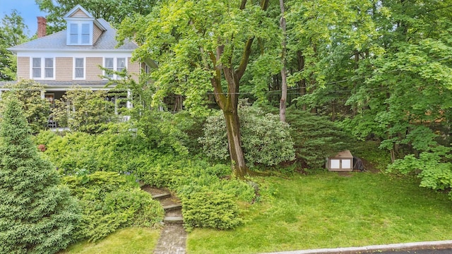 101 Mohican Park Ave, Dobbs Ferry, NY 10522 - view of grassy yard