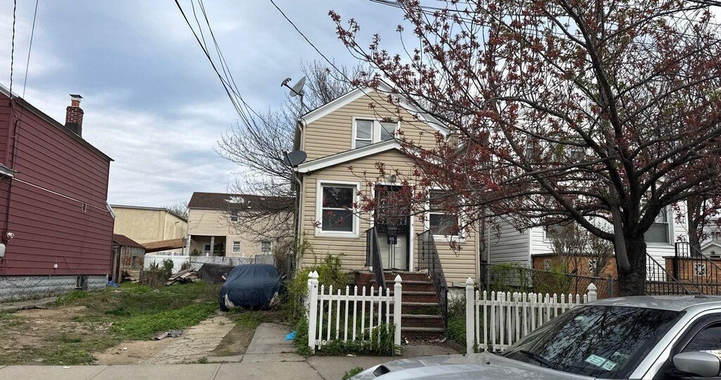 165-21 144th Dr, Jamaica, NY 11434 - photo 2