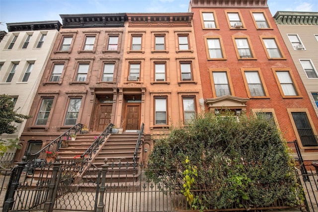201 Madison St, Brooklyn, NY 11216 - view of property featuring a fenced front yard