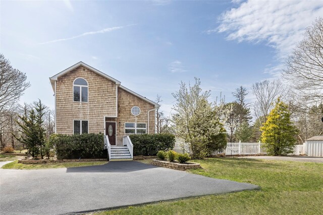 280 Shinnecock Hills Rd, Southampton, NY 11968 - view of front of property with fence and a front yard