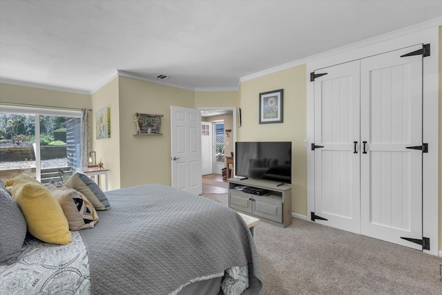 bedroom featuring crown molding, carpet, baseboards, and visible vents