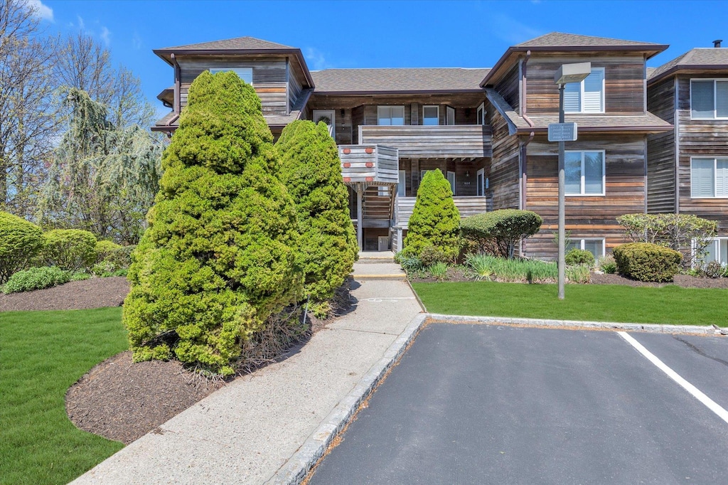 613 Fox Hill Dr, Baiting Hollow, NY 11933 - view of building exterior