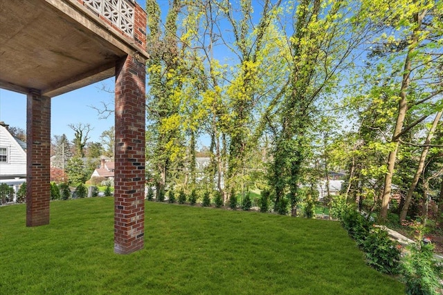 10 Mohawk Rd, Yonkers, NY 10710 - view of yard