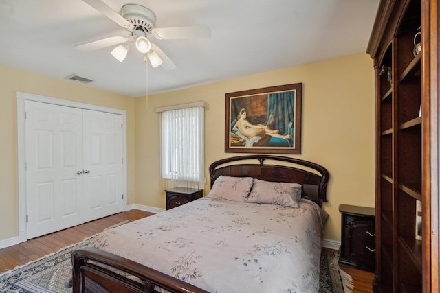 44 Netz Pl, Albertson, NY 11507 - bedroom with a closet, visible vents, wood finished floors, and baseboards