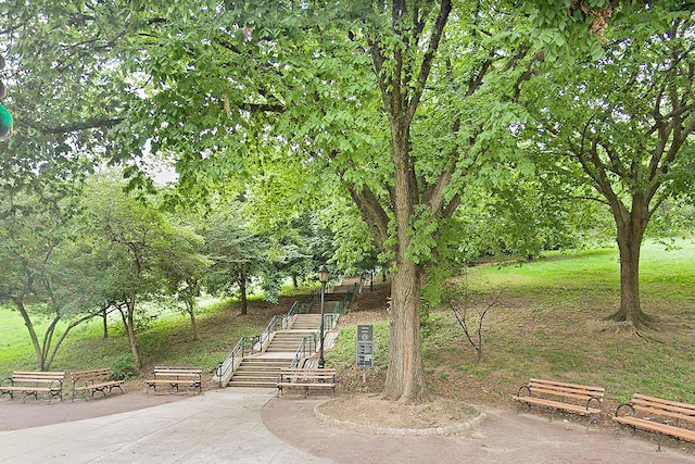 3130 Irwin Ave Unit 2C, Bronx, NY 10463 - view of home's community with stairway